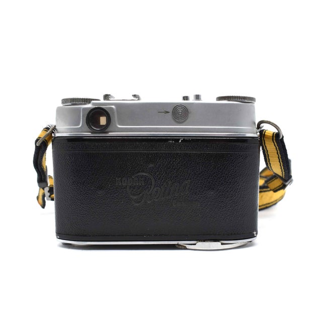 Vintage German Kodak Retina IIIc Folding Rangefinder Camera With Schneider-Kreuznach Retina Lens For Sale - Image 9 of 13