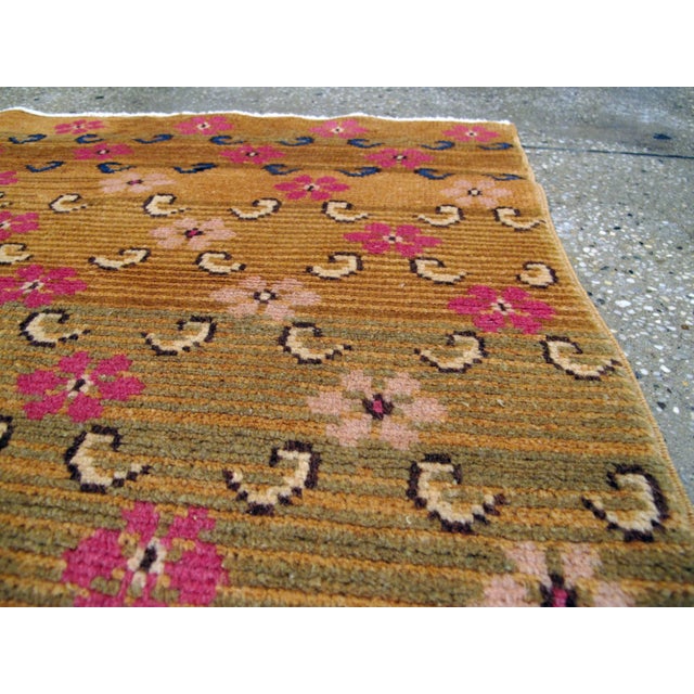 Camel Galerie Shabab Collection Mid-20th Century Turkish Anatolian Rug For Sale - Image 8 of 10