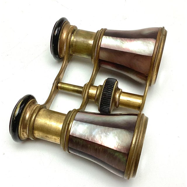 Elegant 1890s Antique Mother-of-Pearl Opera Glasses g.w. Russell, Philadelphia For Sale - Image 4 of 5