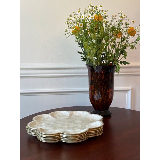 These vintage scallop edged seashell plates are wonderful for adding some vintage to the tabletop. These would work best...
