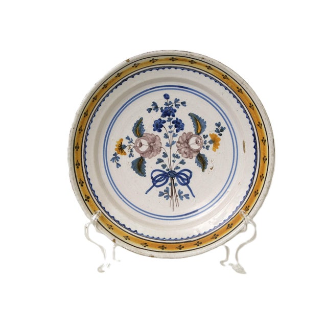 English 18th Century English Delft Polychrome Charger, London C. 1740-1760 For Sale - Image 3 of 10