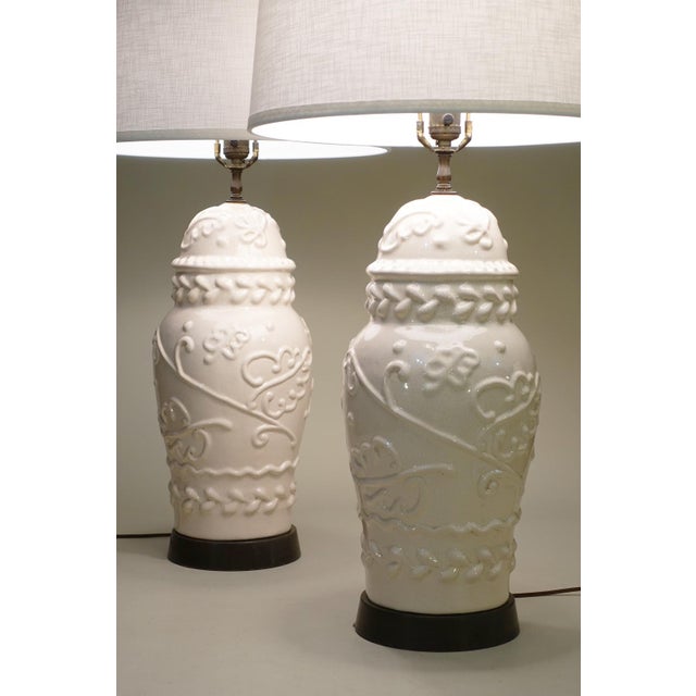 Majolica 1960s XL Matched Pair Relief Cream Crackle Glazed Porcelain Ceramic Lamps Majolica Italy - a Pair For Sale - Image 4 of 11