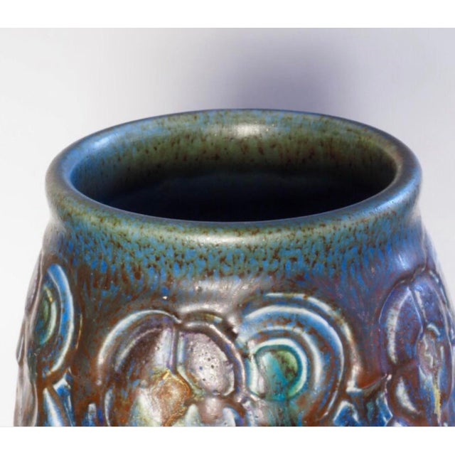 1910s 1917 Signed Rookwood Pottery Vase by Charles Stewart Todd, Carved Arts & Crafts For Sale - Image 5 of 9