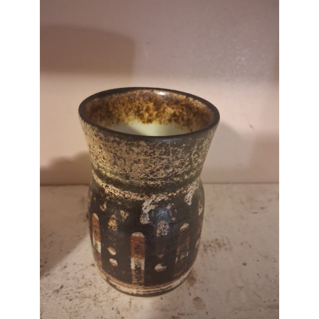 Maker: Lapid Pottery (Israel) Shape Number: 60 (Impressed on base) Era: 1960s / 1970s Mid-Century Modern Aesthetic:...