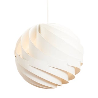 Turbo Hanging Lamp with Curved Slats in White Lacquered Aluminum by Louis Weisdorf for Lyfa, 1965 For Sale