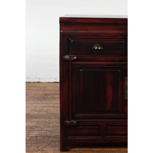 1900s Chinese Late Qing Dynasty Side Cabinet with Reddish Black Lacquer For Sale - Image 10 of 13