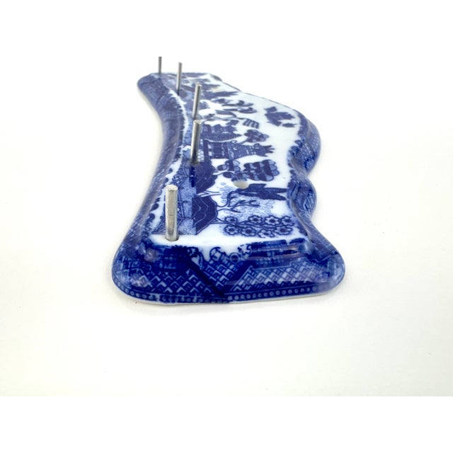 Metal Vintage Blue Willow Transferware Wall Rack Key Holder With Metal Pegs For Sale - Image 7 of 9