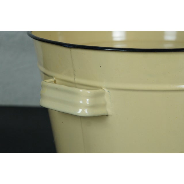 Metal Mid 20th Century l'Hotel Des Royales Paris France Bumblebee Enameled Champagne Ice Bucket For Sale - Image 7 of 11