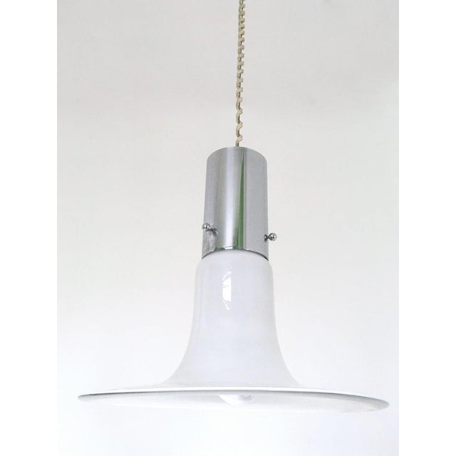 1960s White Murano Glass Pendants attributed to Alessandro Pianon for Vistosi, Set of 2 For Sale - Image 5 of 8