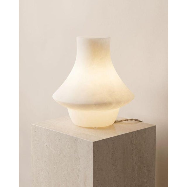 White Llar Alabaster Table Lamp by Luis Gimeno For Sale - Image 8 of 9