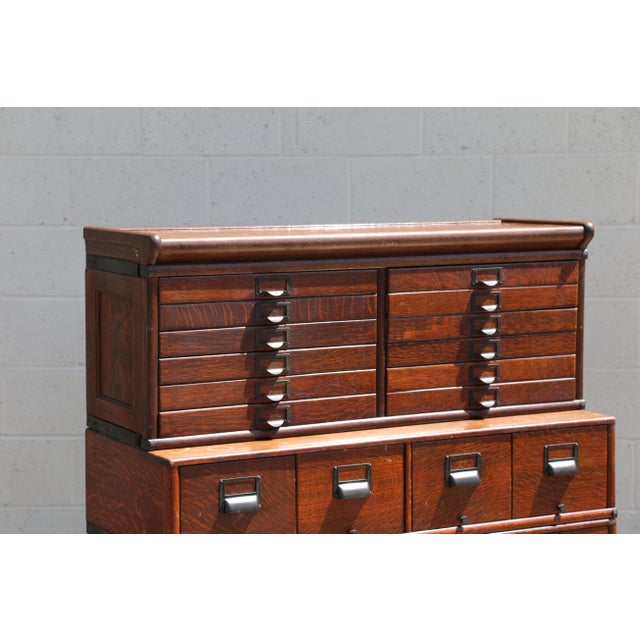 Antique Arts & Crafts Tiger Oak Modular Stacking Multi-Drawer File Cabinet, Early 1900s For Sale - Image 4 of 18