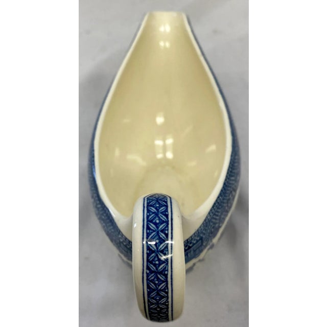Vintage Wedgwood Blue Willow Gravy / Sauce Boat From England - Circa 1950 For Sale In Dallas - Image 6 of 12