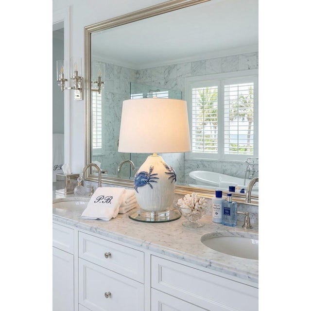 Vintage Italian Ceramic Table Lamp With Sculpted Blue Crabs on Acrylic Base For Sale - Image 11 of 12