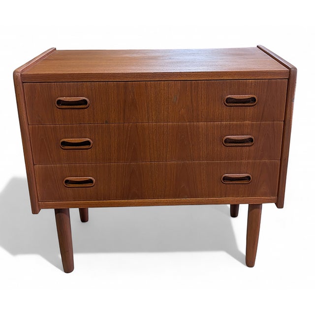 Dimensions 22.5" H 24.75" L and 12.25" D Vintage made in the 1950's - Recently refurbished. Most of these pieces were...