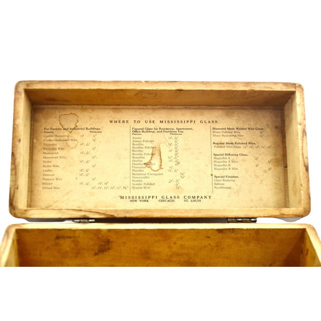 Early 20th Century Advertising Dovetail Wood Box For Sale - Image 5 of 9