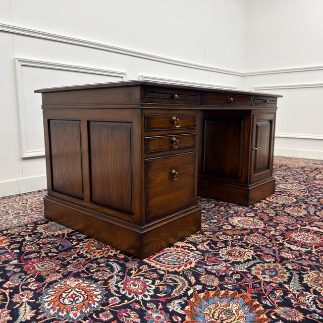 Classic English Chesterfield Desk in Brown Leather from RAC For Sale - Image 5 of 18