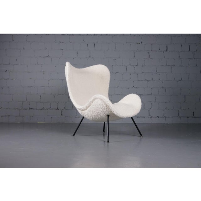 This beautiful lounge chair "Madame" designed by Fritz Neth for Correcta in Germany. Upholstery with high quality fabric...
