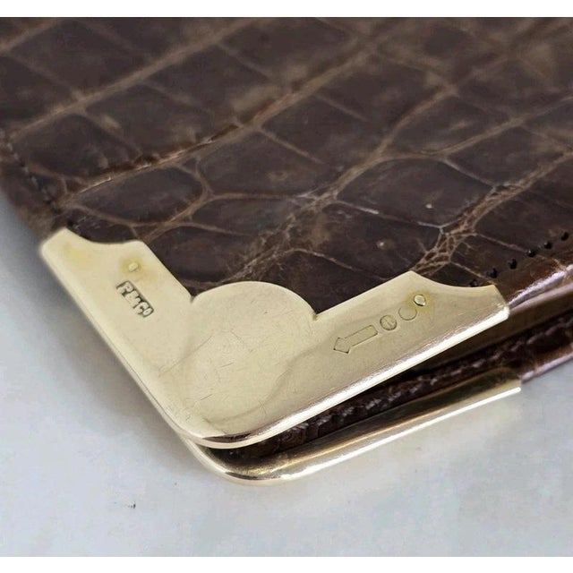 Antique Early 20th Century Crocodile Skin & 9ct Gold Gentlemans Wallet For Sale - Image 15 of 18