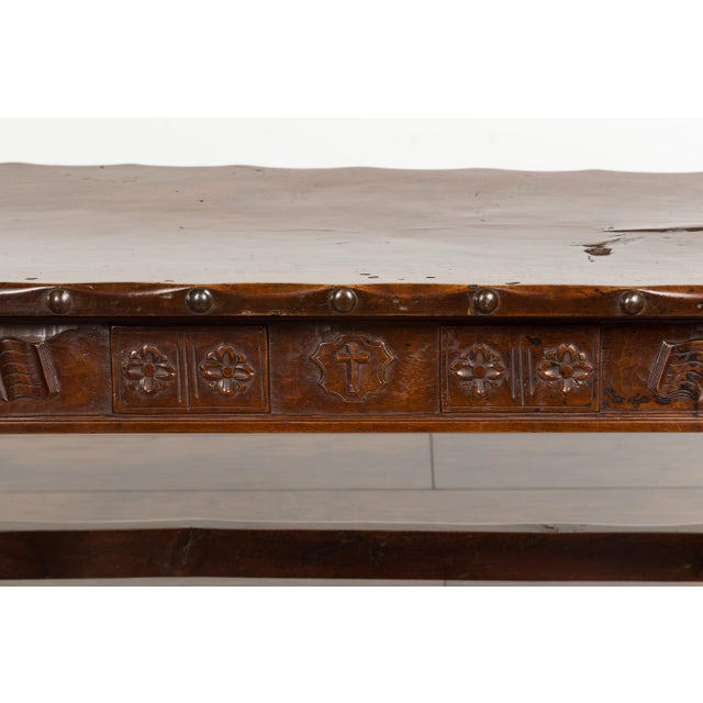 English English 1820s Georgian Period Walnut Bench with Lift Top and Cross Motifs For Sale - Image 3 of 12
