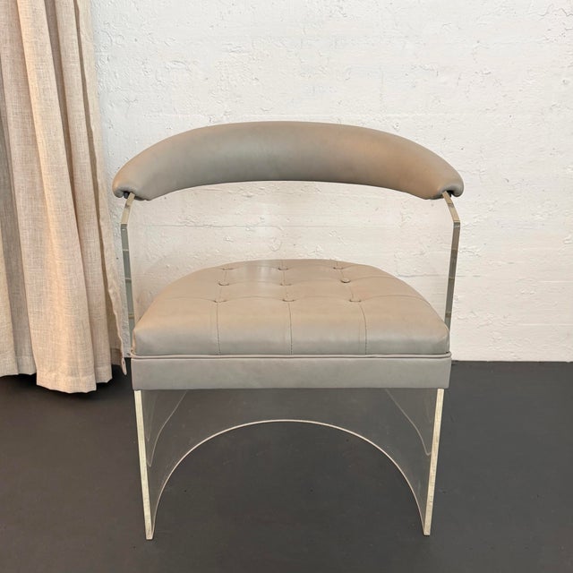 1970s 1970s Clear Lucite and Leather Kagan-Style Barrel Tub Chair For Sale - Image 5 of 8