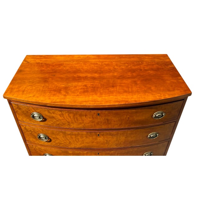 18th Century Antique Massachusetts Mahogany Bow Front Chest of Drawers For Sale In Boston - Image 6 of 13