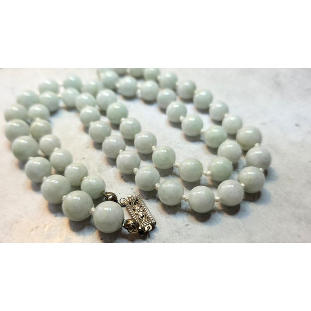 Vintage Art Deco Celadon Jade Beaded Necklace, 24.5 Inches, 1920s For Sale - Image 9 of 10