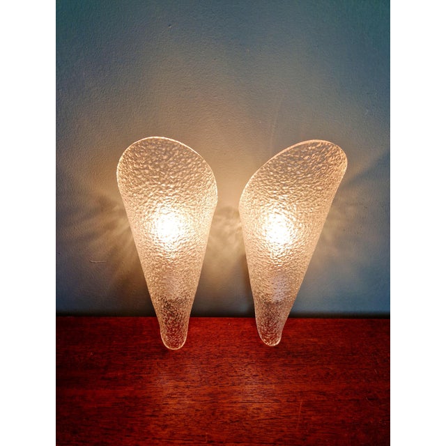 Vintage Wall Sconces in Textured Clear Plastic, 1970s, Set of 2 For Sale - Image 11 of 12