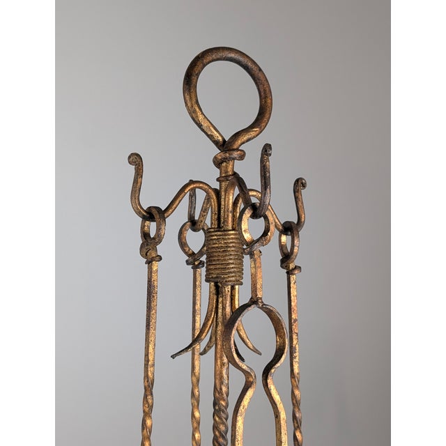 Mid-Century Modern Sculptural Fireplace Tools in Gilded Wrought Iron, 1960s, Set of 5 For Sale - Image 3 of 10