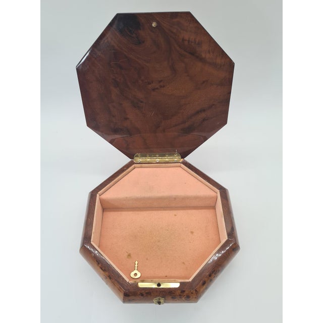 Large Music Box in Marquetry and Burl Veneer, Italy, 1960s-1970s For Sale - Image 9 of 11