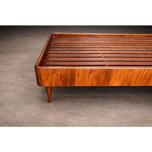Giuseppe Scapinelli Giuseppe Scapinelli Floating Daybed in Solid Caviúna Wood With Off-White Alpaca Bouclé Upholstery, Brazil, 1950s For Sale - Image 4 of 17