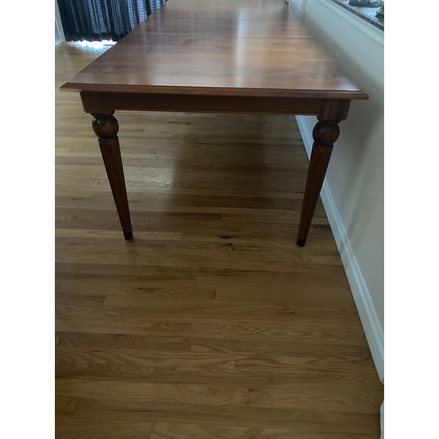 Ethan Allen Late 20th Century Ethan Allen Country Crossings "Farm House Style" Dining Table Excellent Condition For Sale - Image 4 of 9