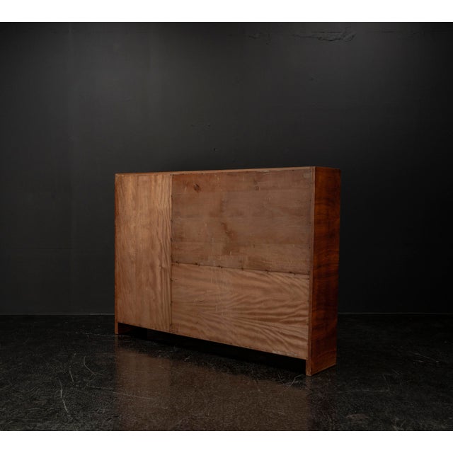 No. 37 Sideboard in Walnut by Bruno Paul for VEB Deutsche Werkstätten Hellerau, 1935 For Sale - Image 12 of 18