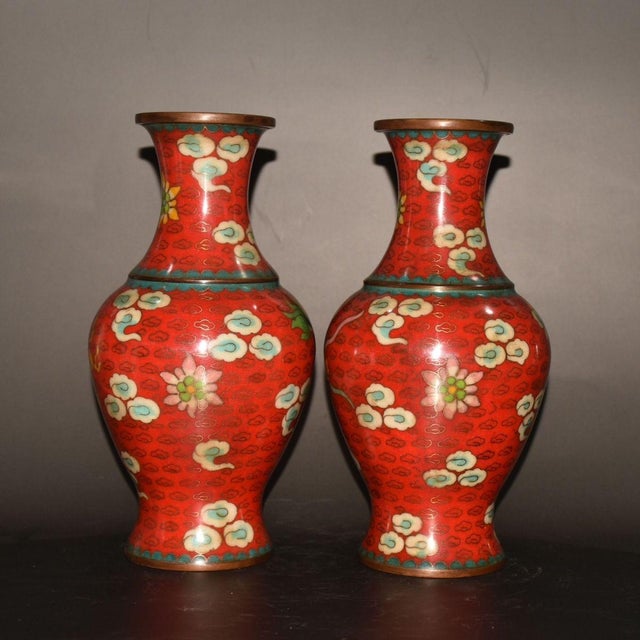Late 20th Century Pair of Vintage Chinese Cloisonné "Dragon & Phoenix" Vases - 1083g For Sale - Image 5 of 9