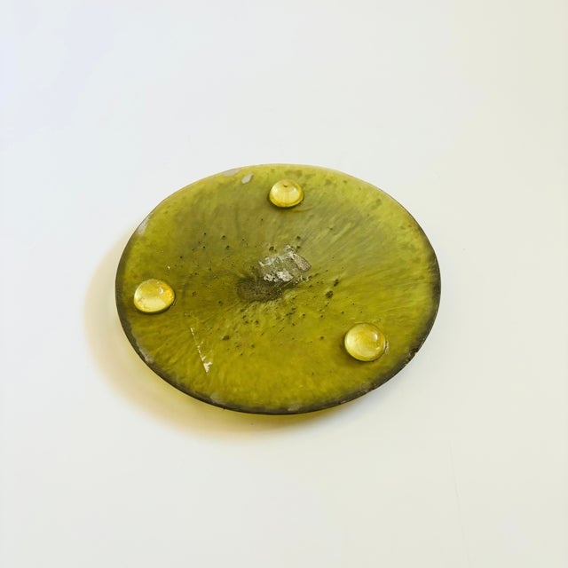 Plastic Mid Century Green Lucite Gold Fleck Trivet For Sale - Image 7 of 7