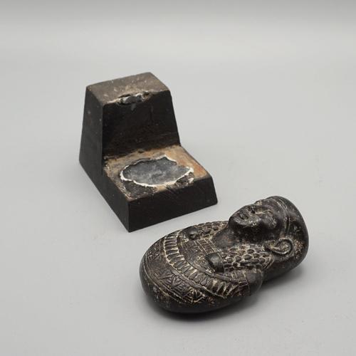 Black Ushabti Figure in Balsalt For Sale - Image 8 of 11