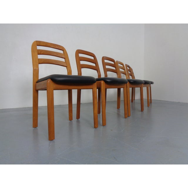 1970s Danish Teak and Leather Chairs from Dyrlund, Denmark, 1970s, Set of 6 For Sale - Image 5 of 18