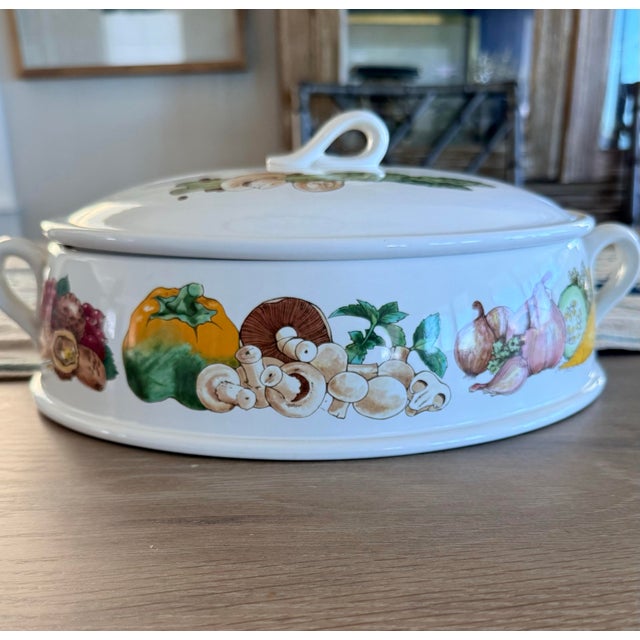 Wedgwood Vintage Wedgwood Covered Casserole Dish For Sale - Image 4 of 12