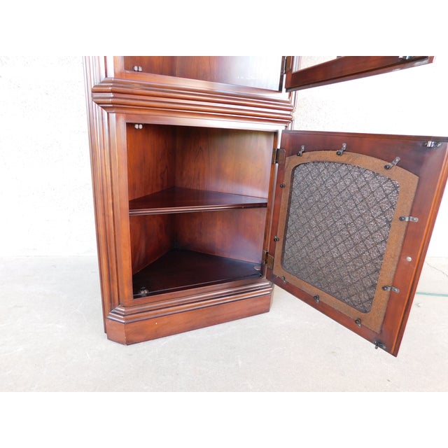 Statton Oldtowne Cherry Chippendale Style 2 Door Lighted Corner Cabinet A Chairish