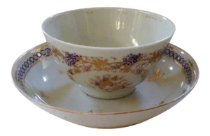 19th Century Chinese Export Tea Cup and Saucer Set