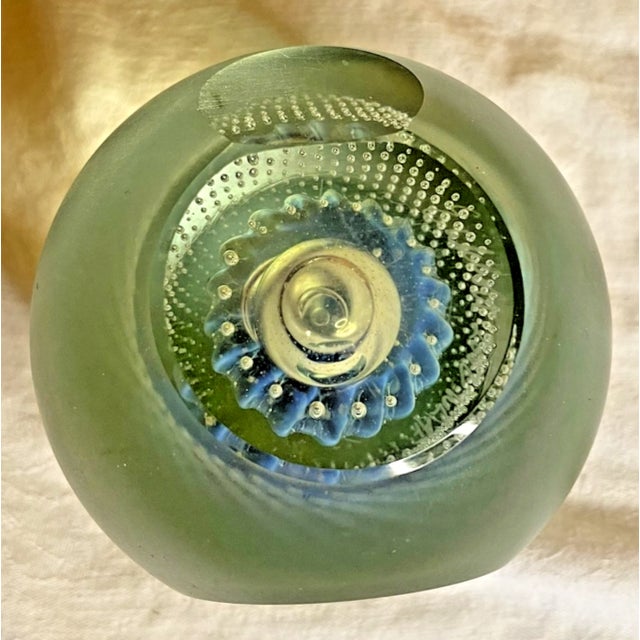 Abstract Robert Eicholt Signed 2002 Art Glass Paperweight Suspended Swirls and Bubbles For Sale - Image 3 of 5