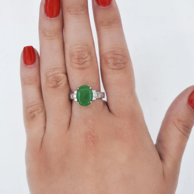 Certified 4.17 Carat Untreated Jadeite Jade and Baguette Diamond Platinum Ring For Sale In Miami - Image 6 of 10