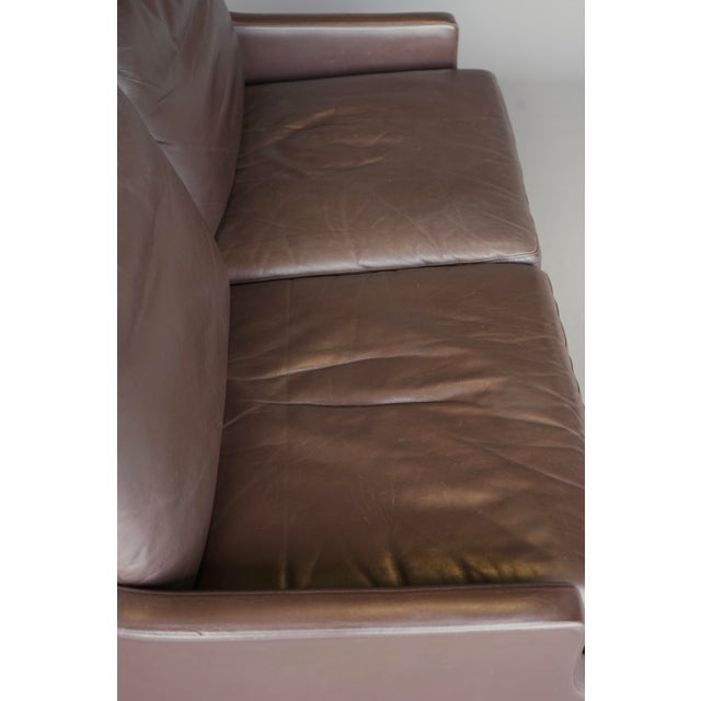 Wood Danish Two-Seater Sofa in Brown Leather by Georg Thams for Vejen Polstermøbelfabrik, 1960s For Sale - Image 7 of 12