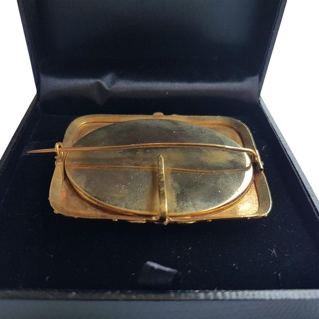 Small Antique Plate with Greyhound For Sale - Image 3 of 5