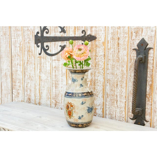 Chinese Chinese Export Painted Vase For Sale - Image 3 of 12