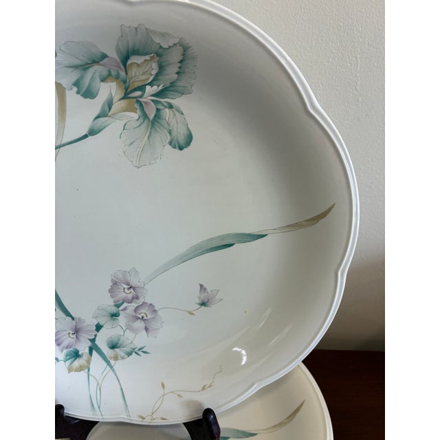 Farmhouse Late 20th Century Mikasa Rondo Scalloped Floral Dinner Plates – Set of 5 For Sale - Image 3 of 13