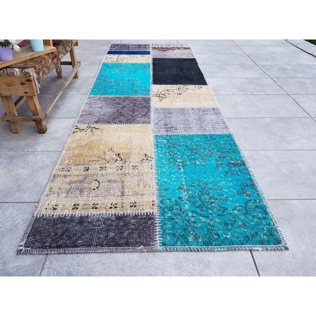 1960s Beige & Blue Vintage Runner Rug For Sale - Image 5 of 10