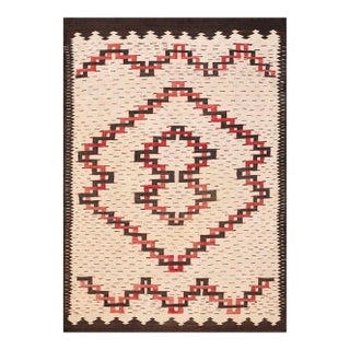 1930s Beige Medallion Antique American Navajo Rug 5' X 6'10" Flatweave Wool Carpet For Sale