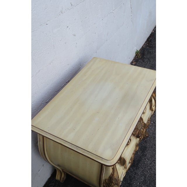 French Carved Large Bombay Serpentine Nightstands Bedside Tables a Pair For Sale - Image 10 of 12