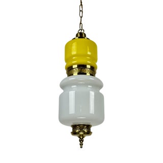 Mid-Century Yellow and White Glass and Brass Pendant Lamp, Italy, 1960s For Sale