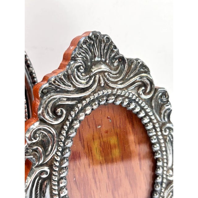 1940s Peruvian Sterling Silver Repoussé Oval Picture Frames - Set of 2 For Sale - Image 9 of 12